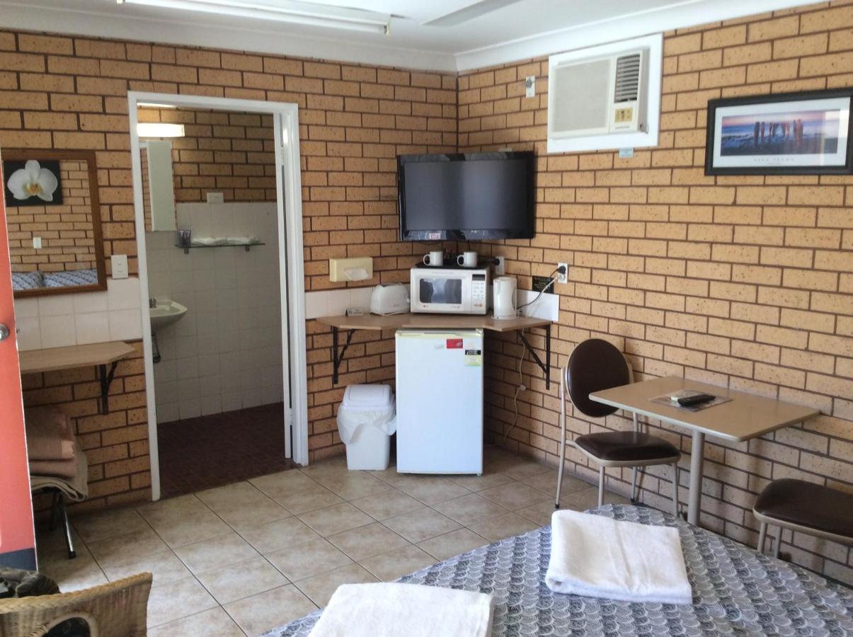 Cross Roads Motel Cobar Exteriör bild